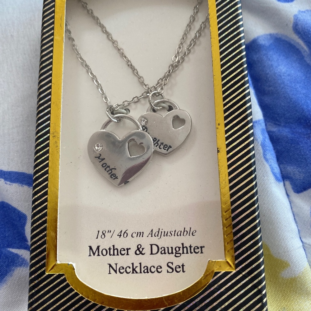 Mother Daughter Necklace Set